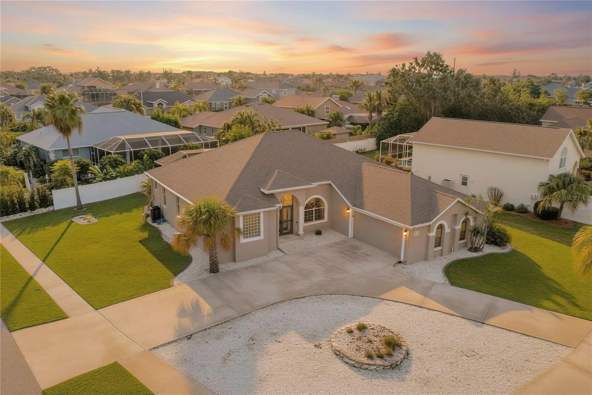 821 Greenview Drive Apollo Beach FL 33572