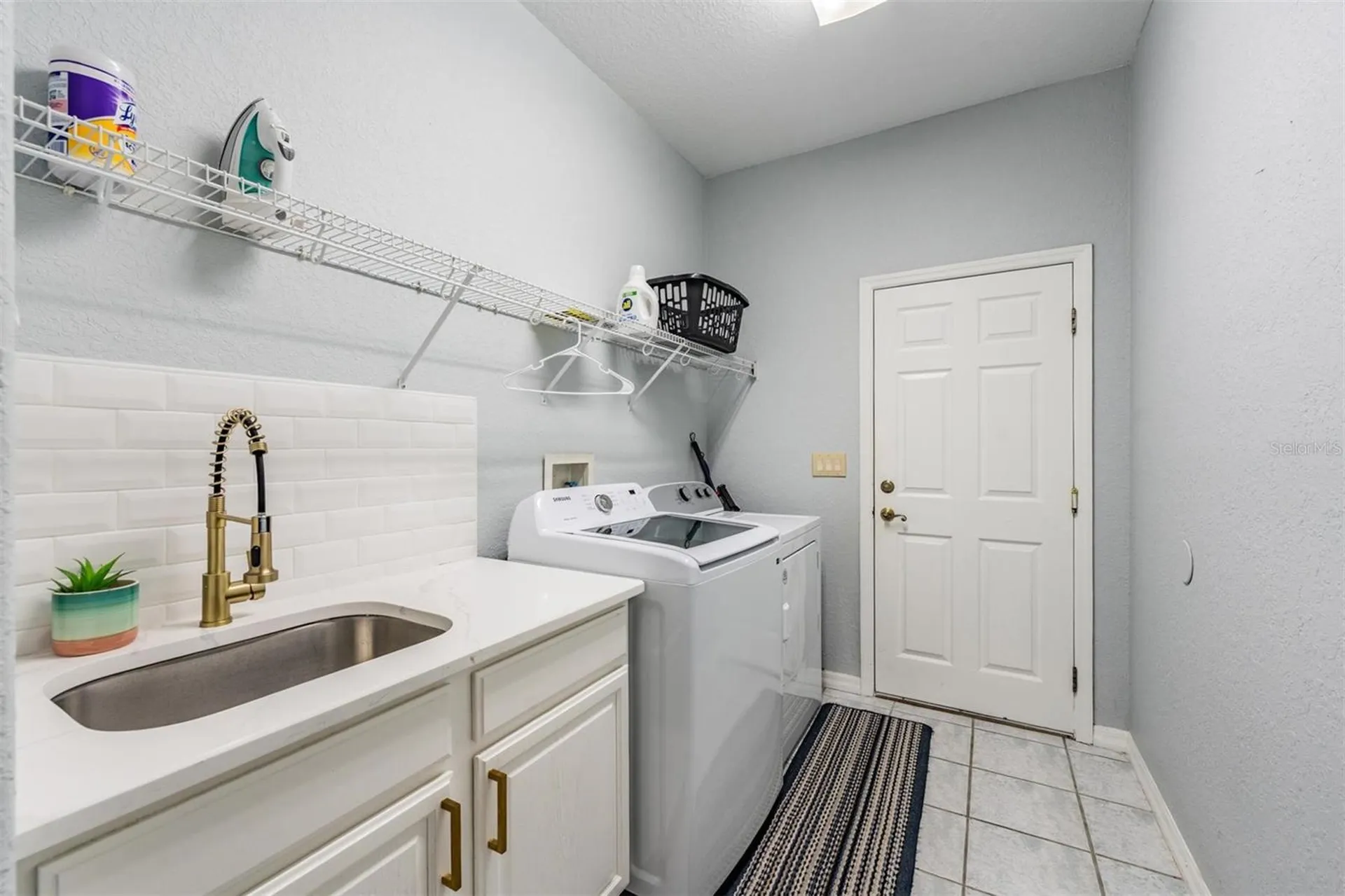 821 Greenview Drive Apollo Beach FL 33572