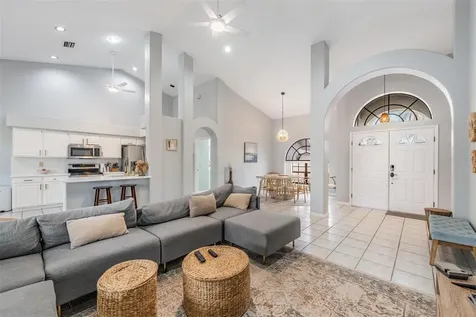 821 Greenview Drive Apollo Beach FL 33572