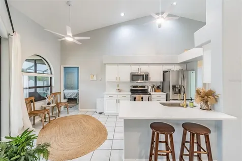821 Greenview Drive Apollo Beach FL 33572