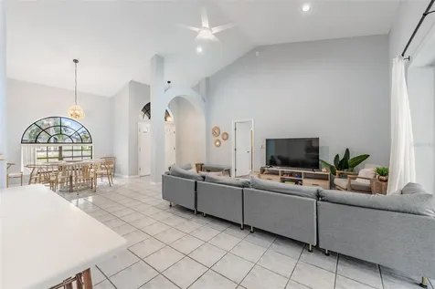 821 Greenview Drive Apollo Beach FL 33572