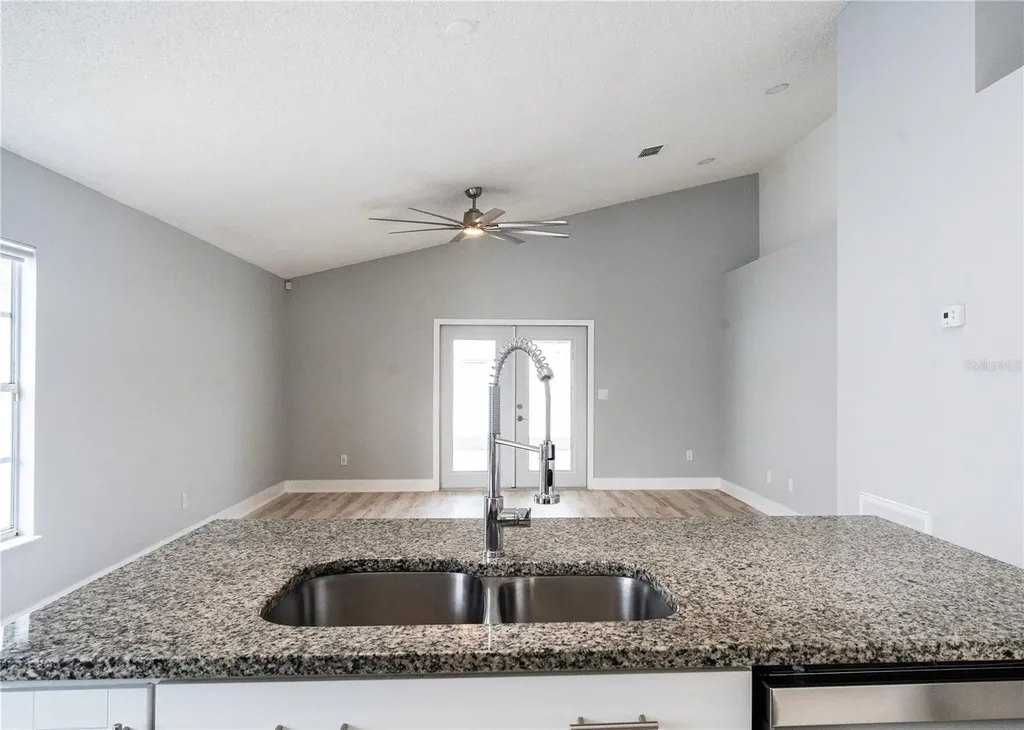 2319 Island Club Way Orlando FL 32822