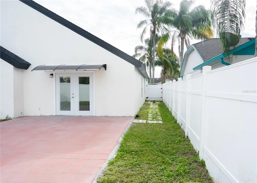 2319 Island Club Way Orlando FL 32822