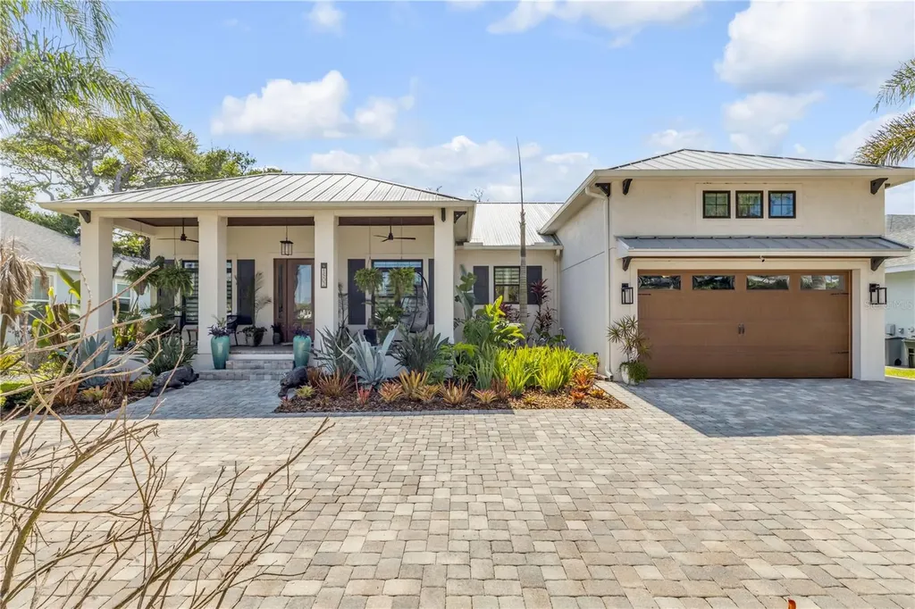 1502 Saxon Drive New Smyrna Beach FL 32169