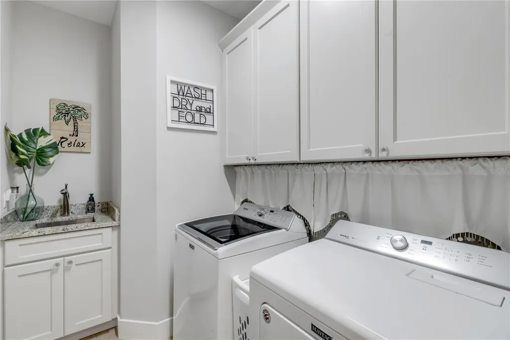 1502 Saxon Drive New Smyrna Beach FL 32169