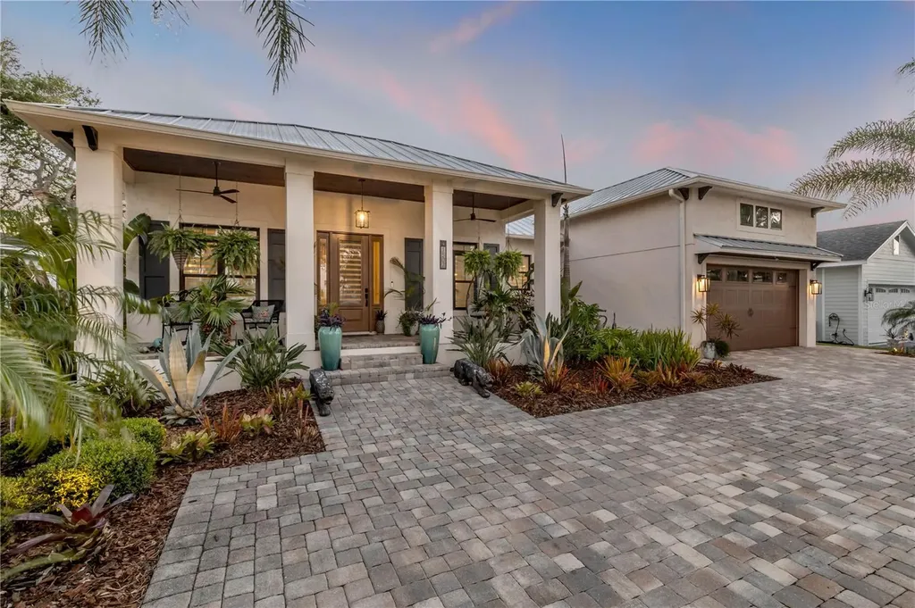 1502 Saxon Drive New Smyrna Beach FL 32169