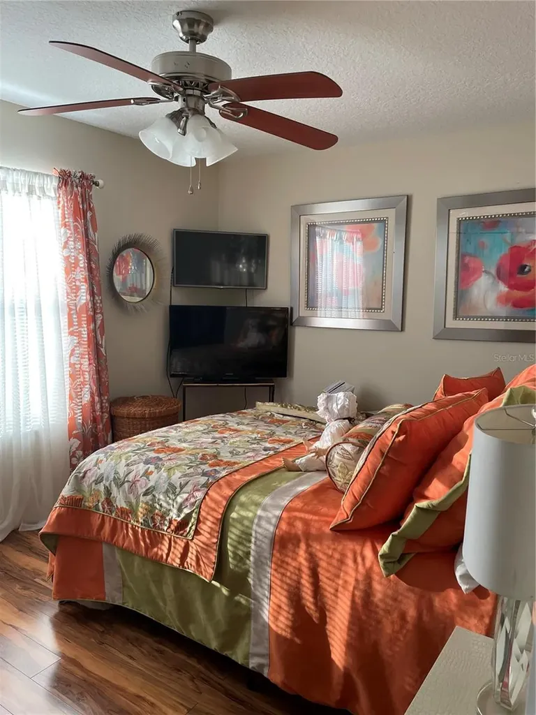 313 Gonzales Place Lady Lake FL 32159