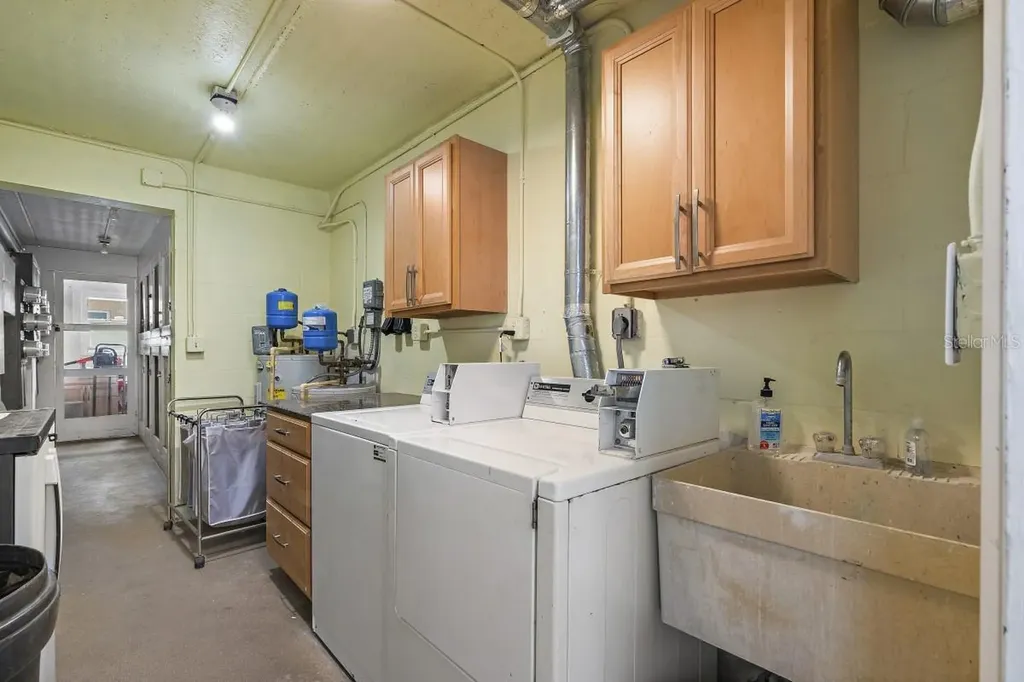 11440 1st Street E Treasure Island FL 33706