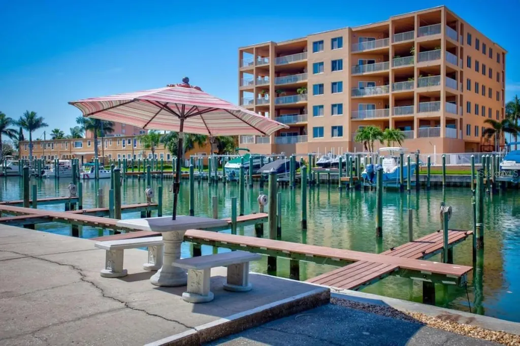 11440 1st Street E Treasure Island FL 33706
