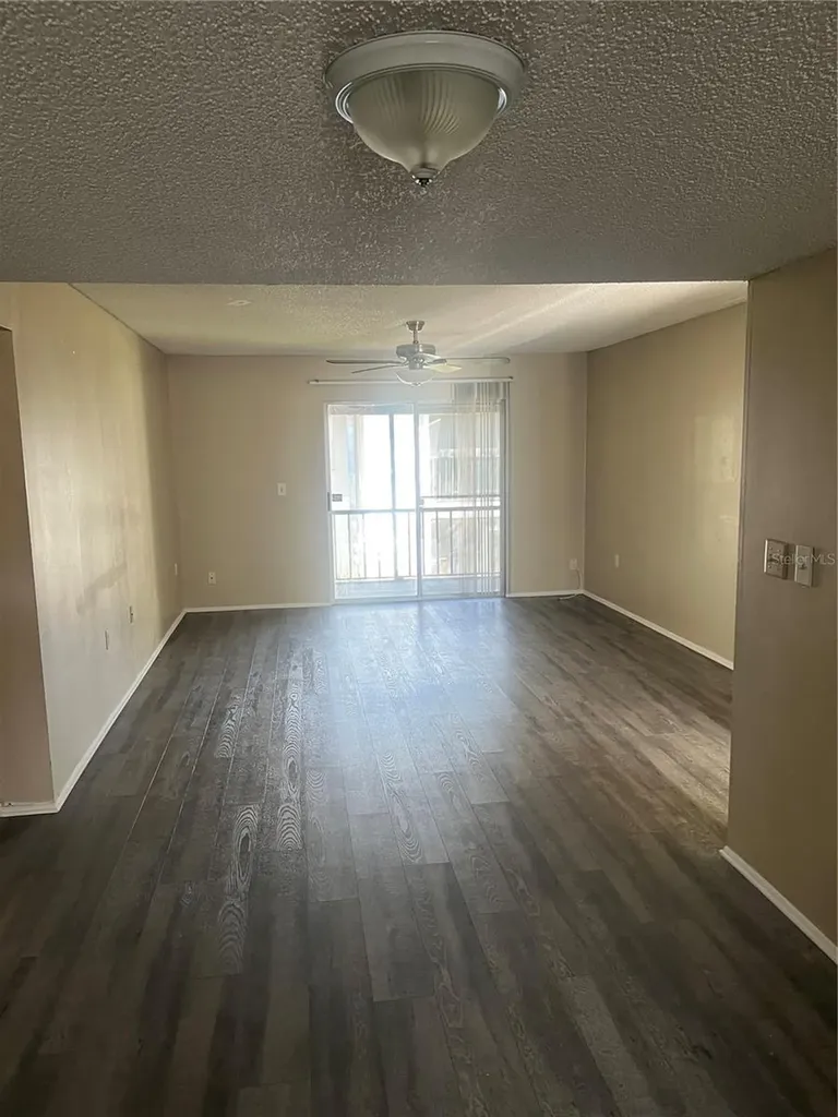 14470 Reuter Strasse Circle Tampa FL 33613