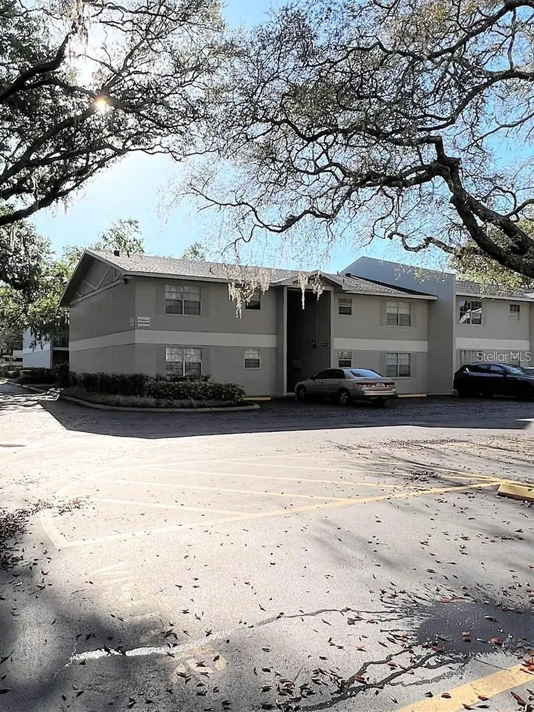 14470 Reuter Strasse Circle Tampa FL 33613