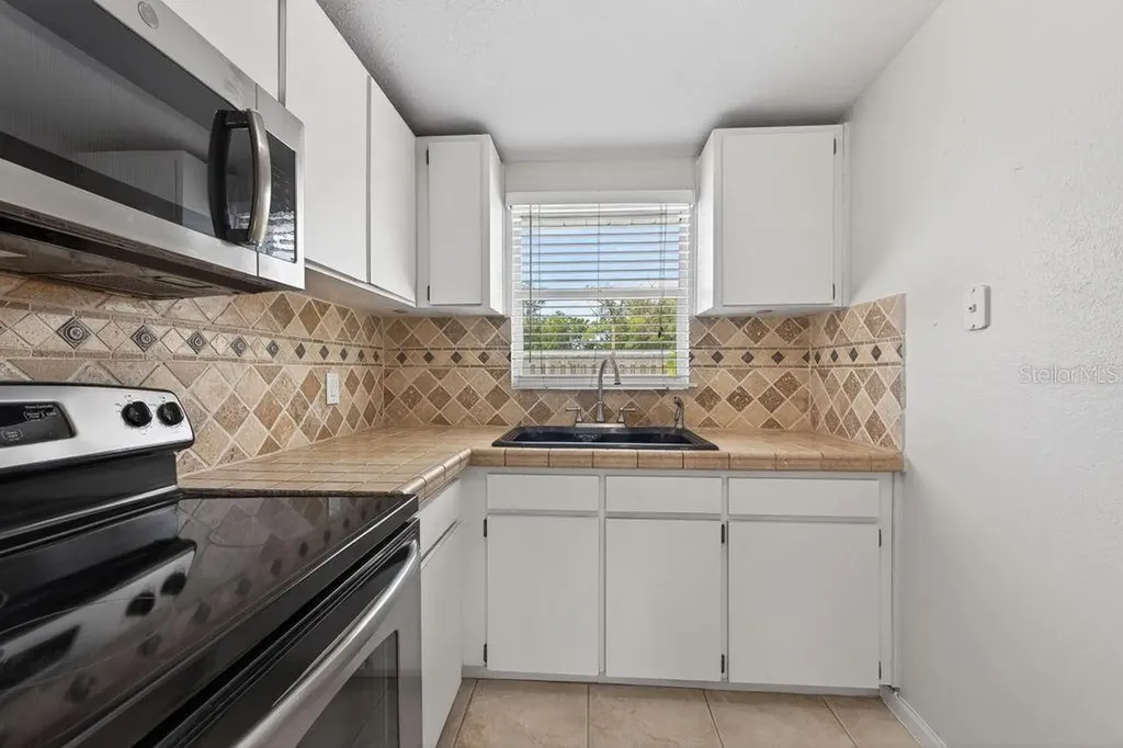 4016 W Montgomery Terrace Tampa FL 33616