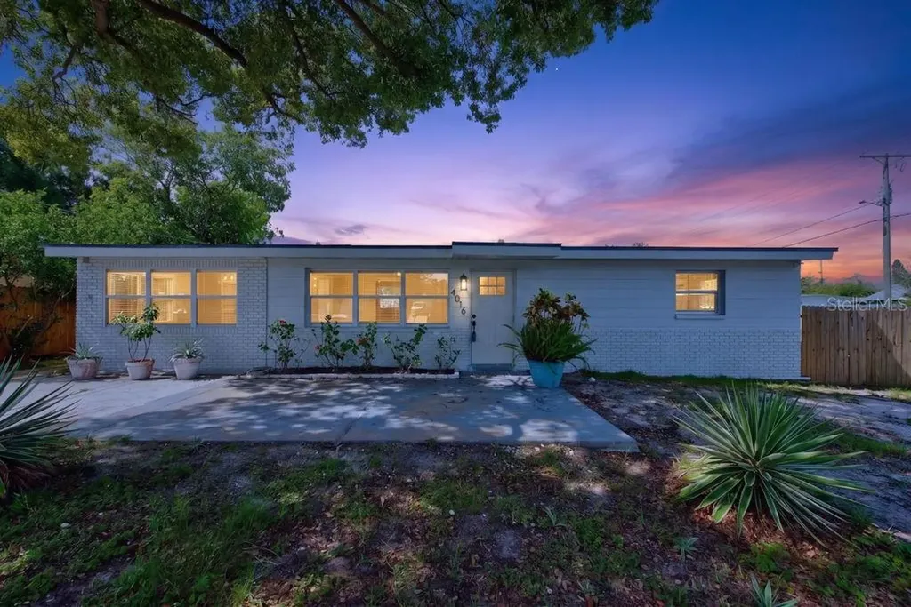 4016 W Montgomery Terrace Tampa FL 33616