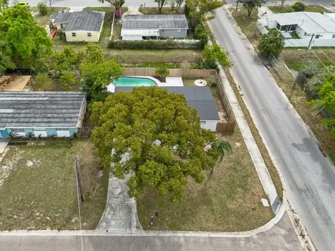 4016 W Montgomery Terrace Tampa FL 33616
