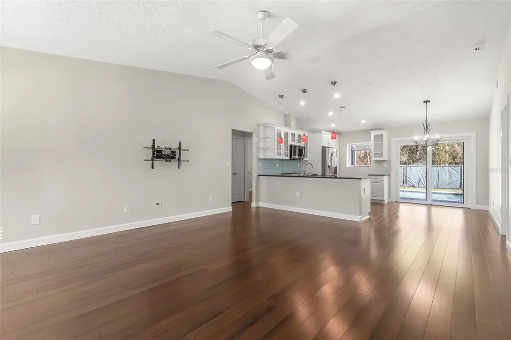 3309 W Napoleon Avenue Tampa FL 33611