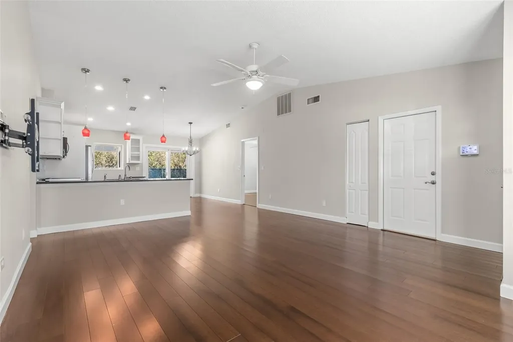 3309 W Napoleon Avenue Tampa FL 33611