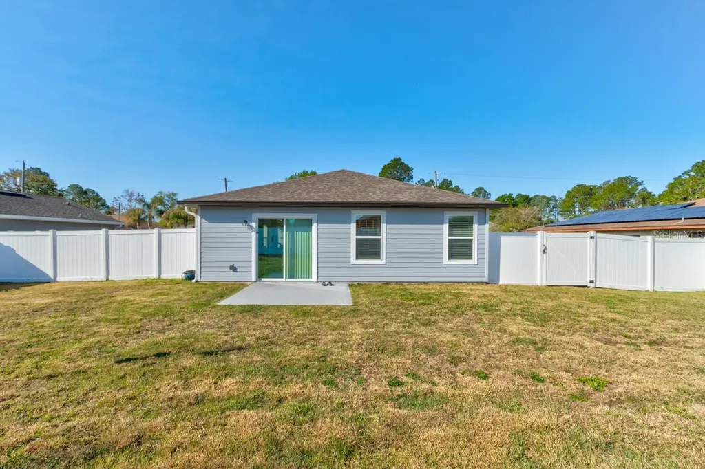 33 Pine Croft Lane Palm Coast FL 32164