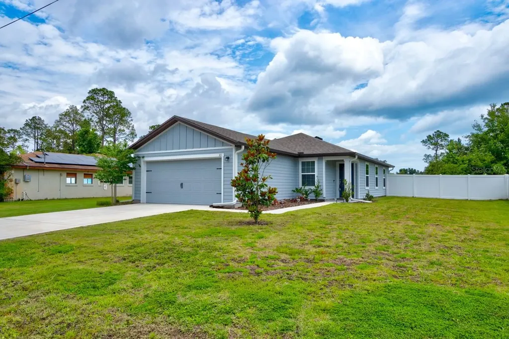 33 Pine Croft Lane Palm Coast FL 32164