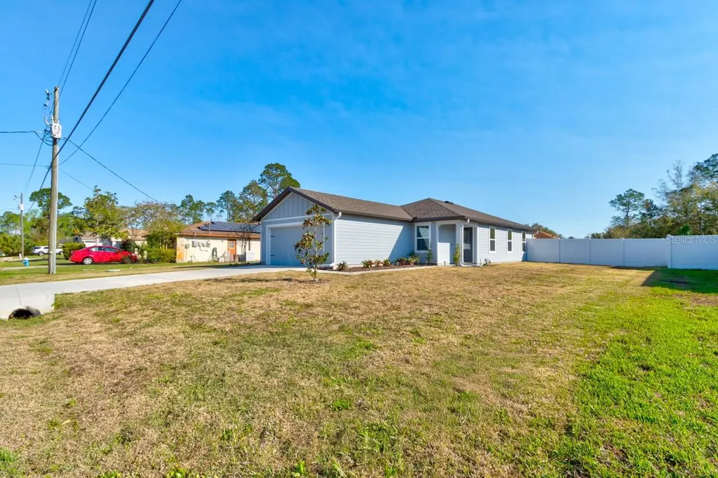 33 Pine Croft Lane Palm Coast FL 32164