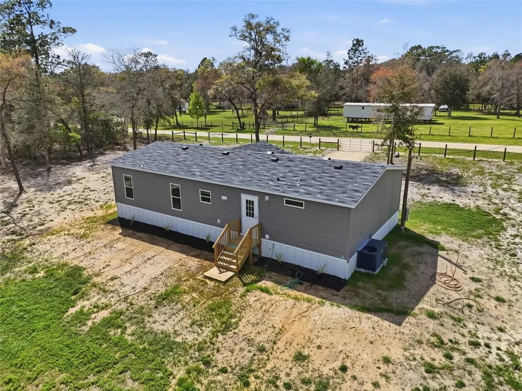 2231 SE 132nd Court Morriston FL 32668