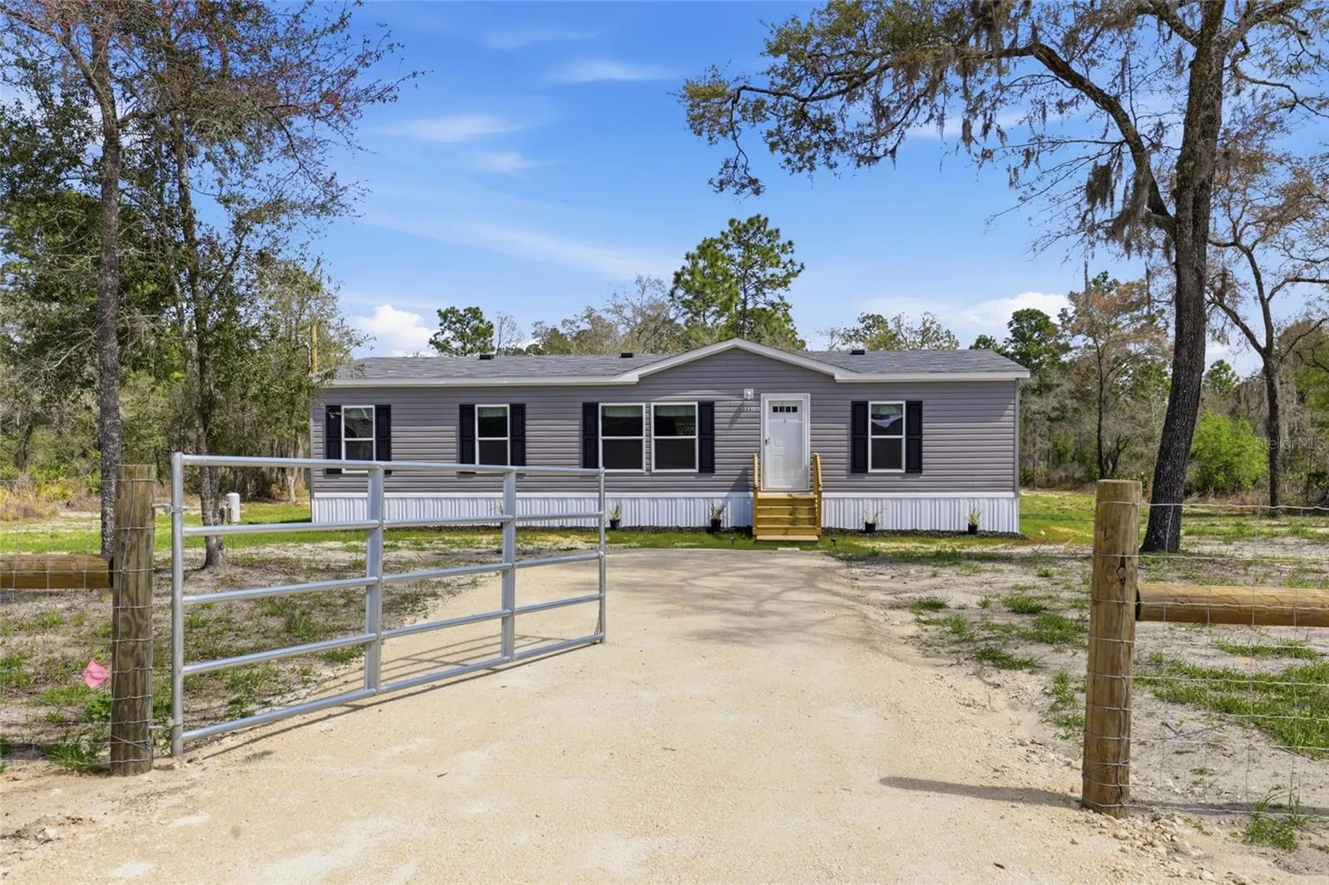 2231 SE 132nd Court Morriston FL 32668