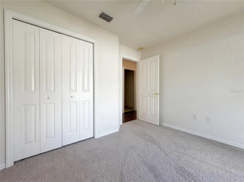 2727 Valencia Grove Drive Valrico FL 33596