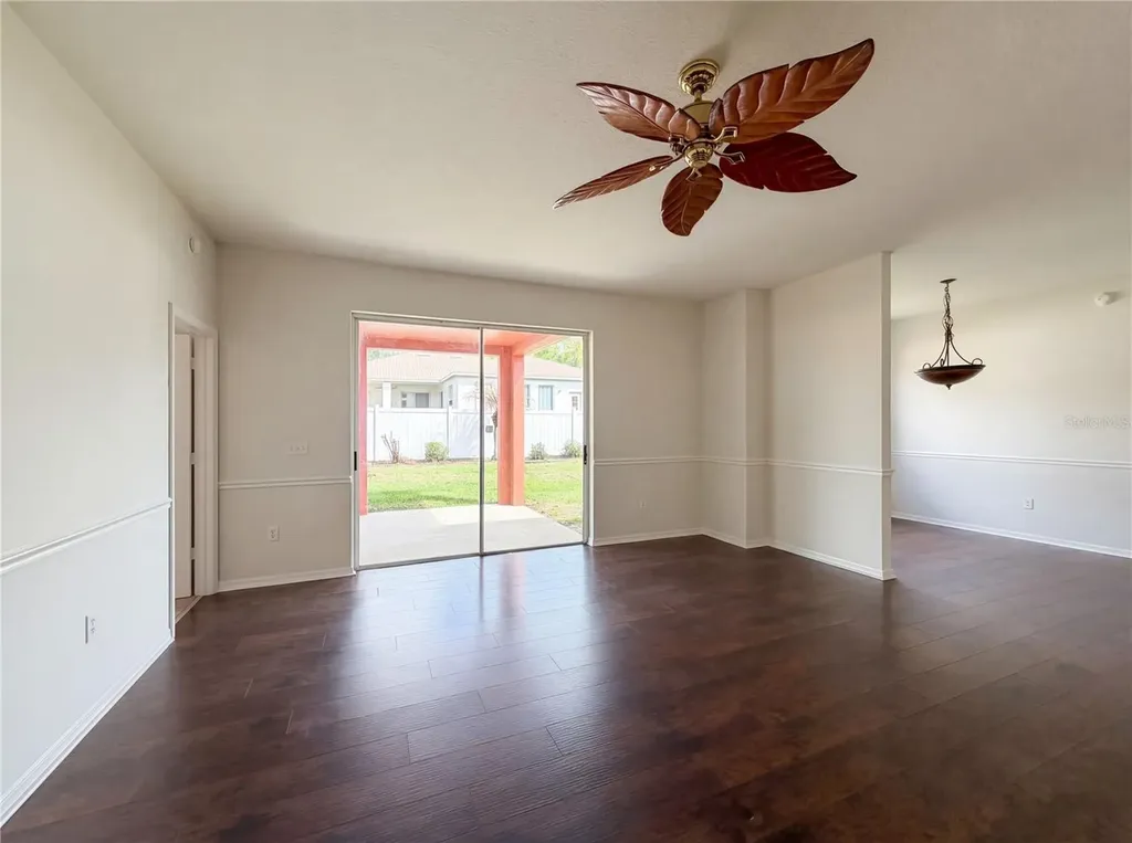 2727 Valencia Grove Drive Valrico FL 33596