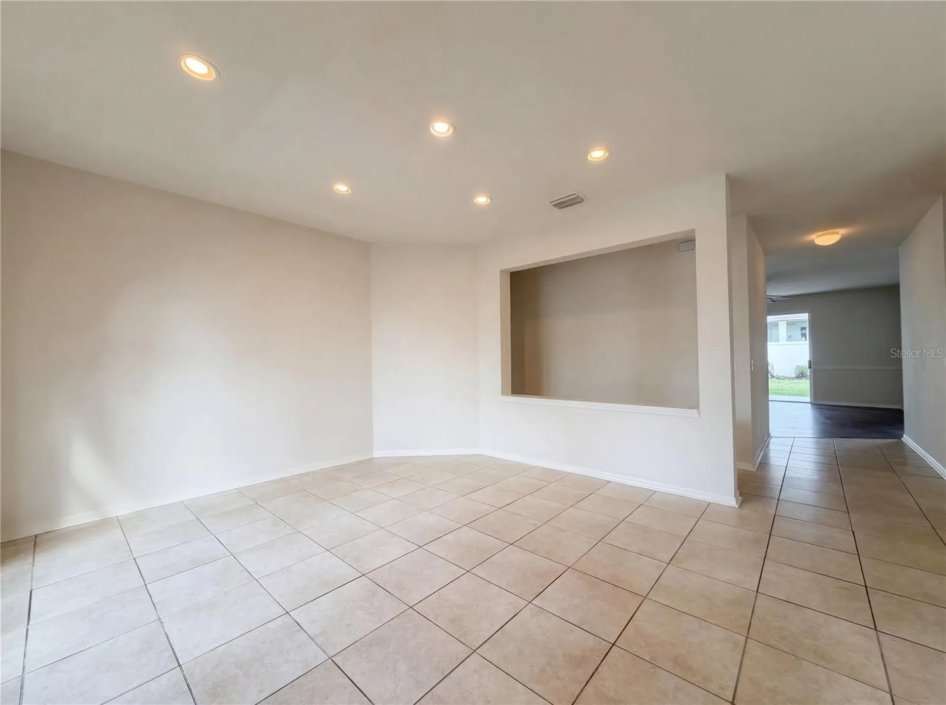2727 Valencia Grove Drive Valrico FL 33596