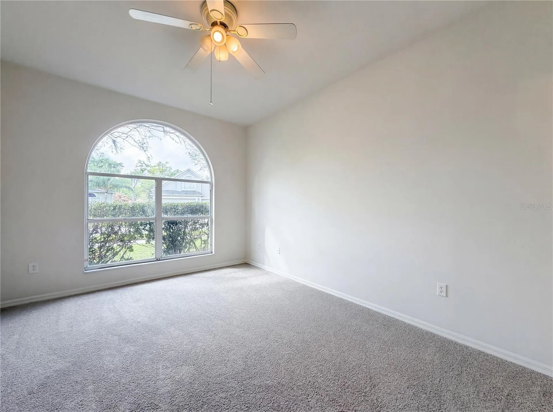 2727 Valencia Grove Drive Valrico FL 33596