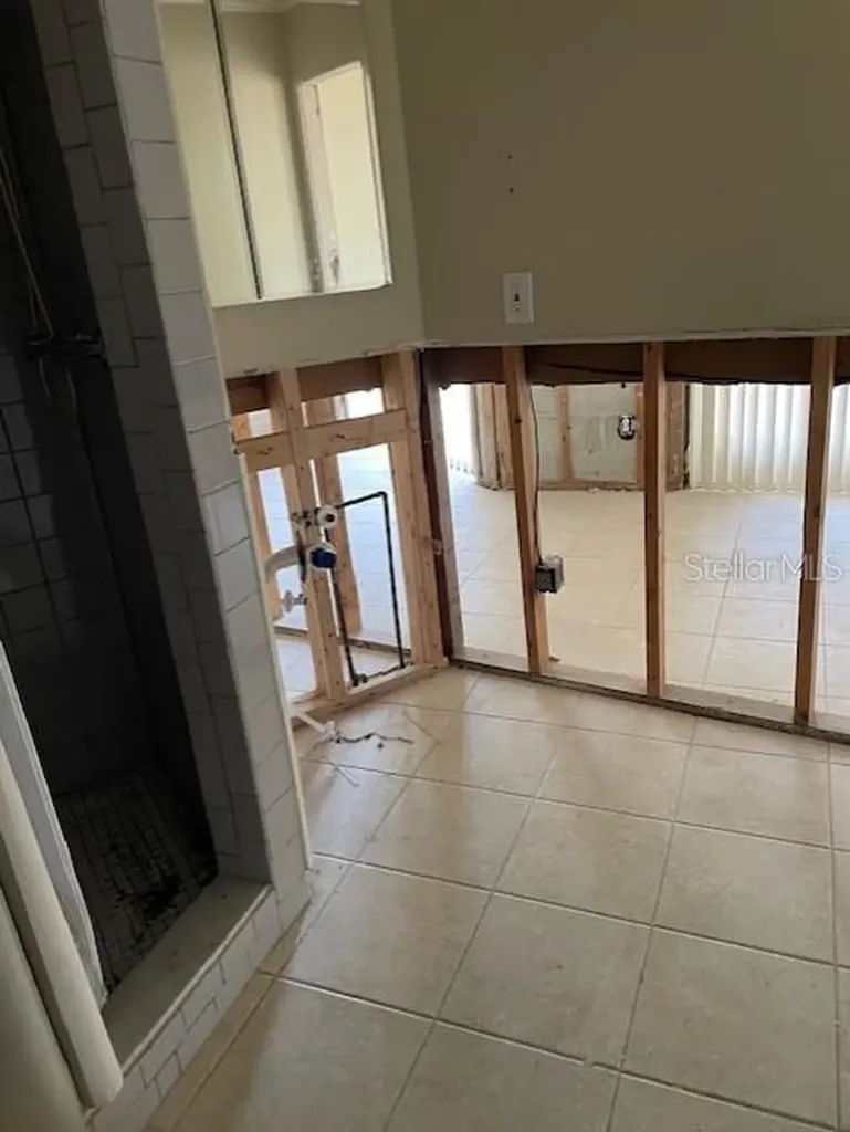 1924 62nd Avenue NE St Petersburg FL 33702