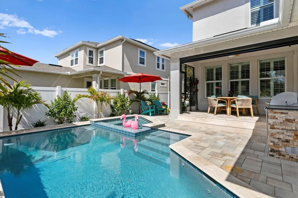 2702 W Cass Street Tampa FL 33609