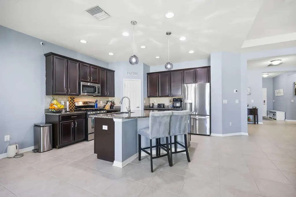 11204 Coventry Grove Circle Lithia FL 33547