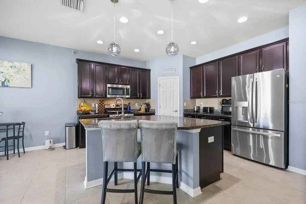 11204 Coventry Grove Circle Lithia FL 33547