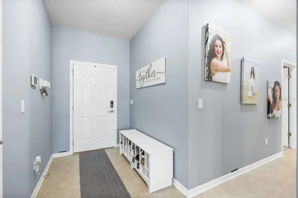11204 Coventry Grove Circle Lithia FL 33547