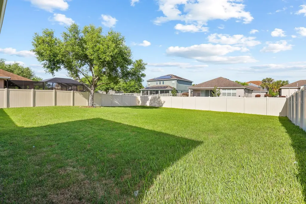 11204 Coventry Grove Circle Lithia FL 33547