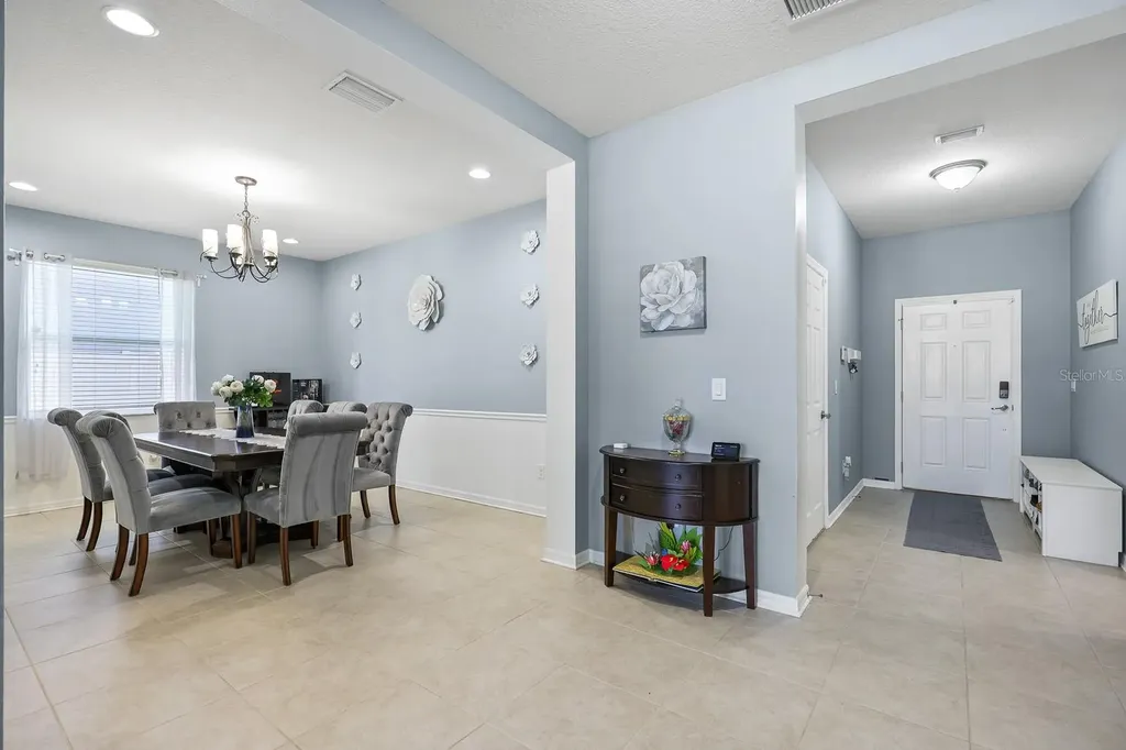 11204 Coventry Grove Circle Lithia FL 33547