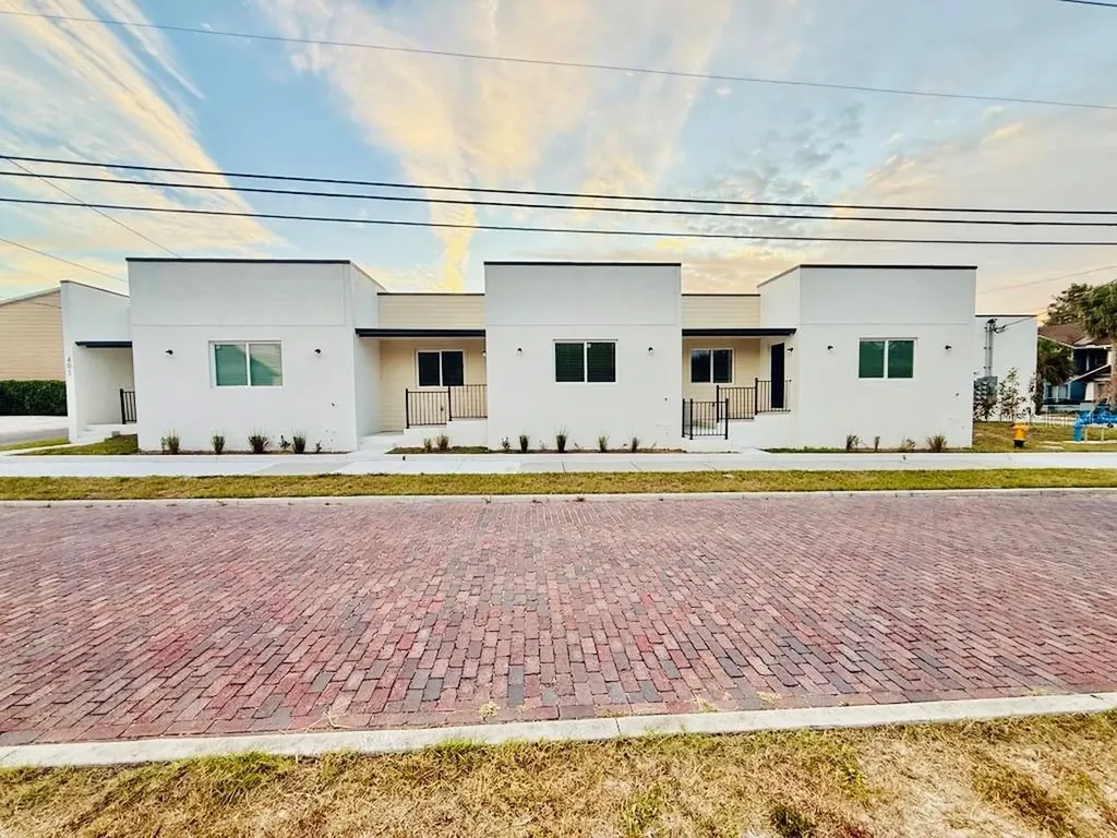 401 E Boyer Street Tarpon Springs FL 34689