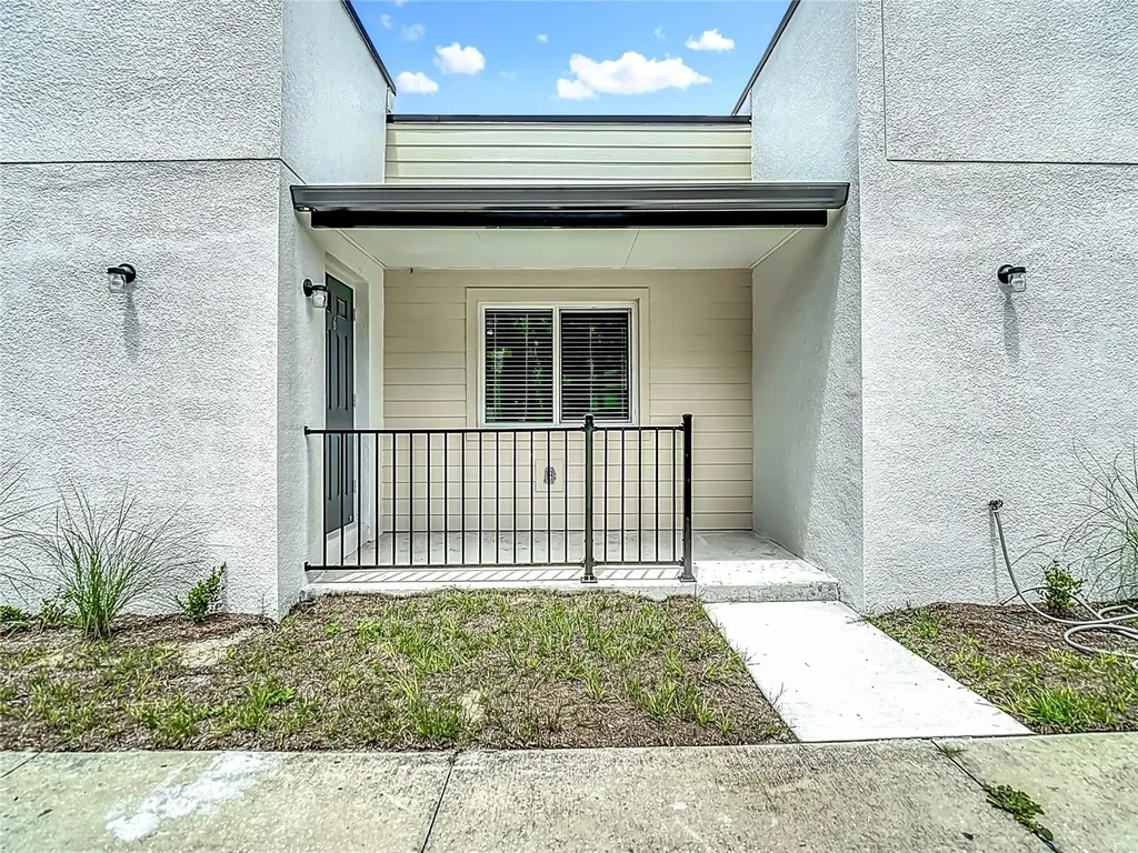 401 E Boyer Street Tarpon Springs FL 34689