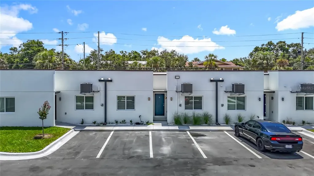 401 E Boyer Street Tarpon Springs FL 34689