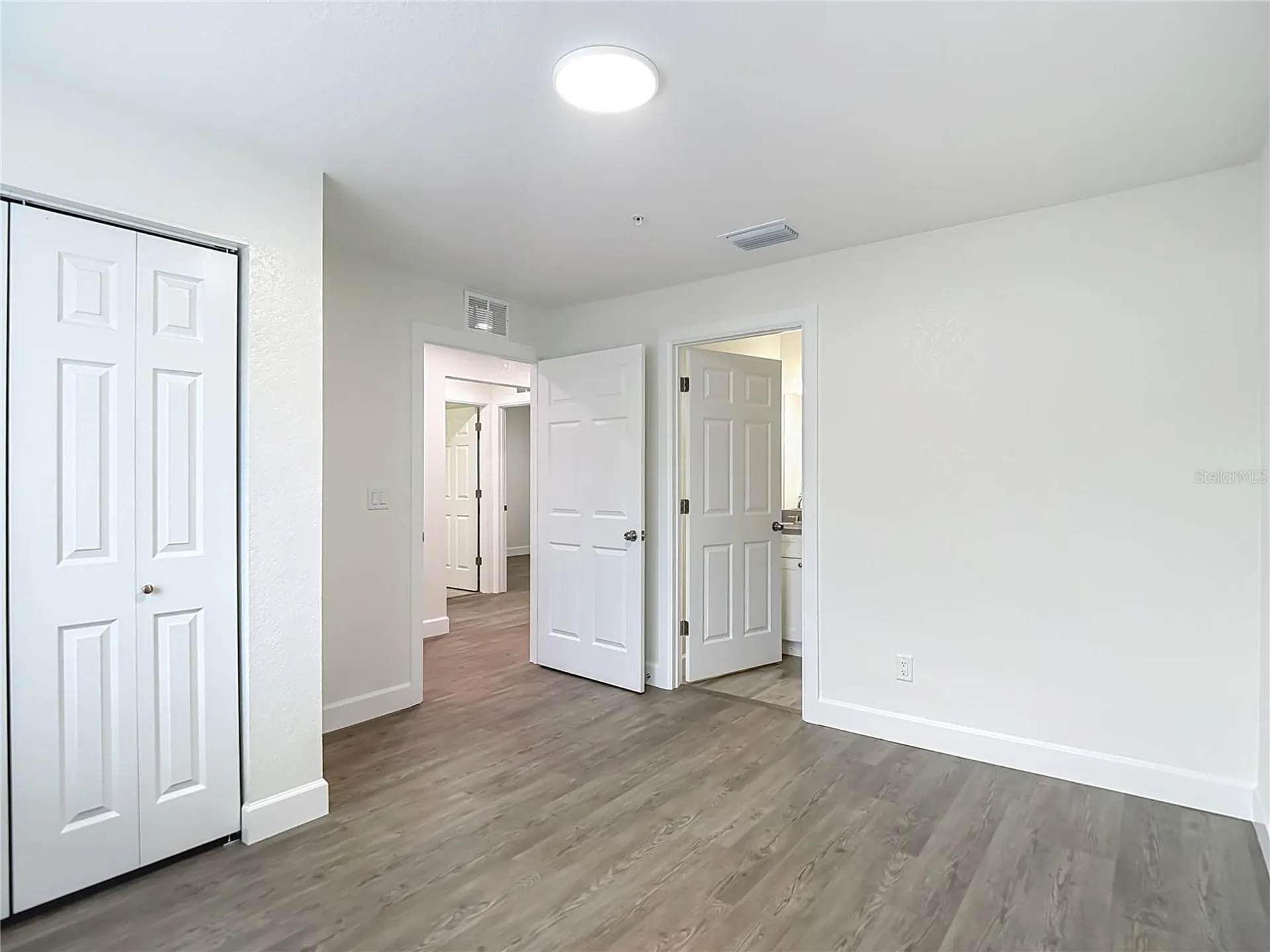 401 E Boyer Street Tarpon Springs FL 34689