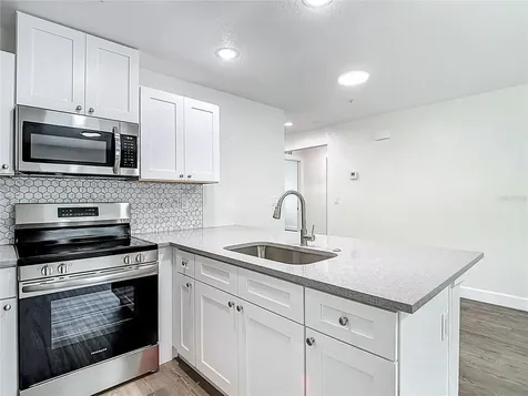 401 E Boyer Street Tarpon Springs FL 34689