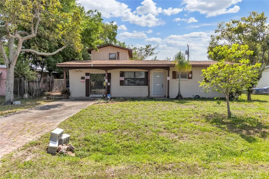 508 63rd Avenue Drive W Bradenton FL 34207