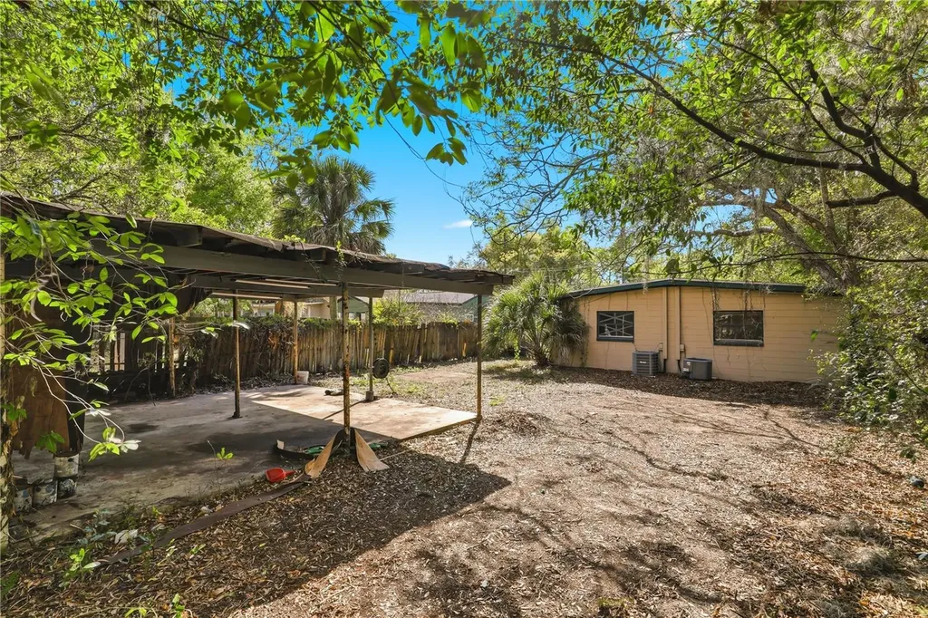 1605 Dauphin Lane Orlando FL 32803