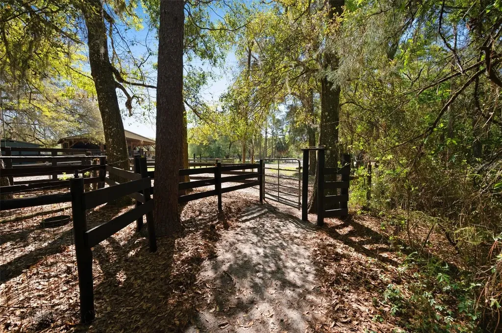 15311 SW 107th Street Archer FL 32618