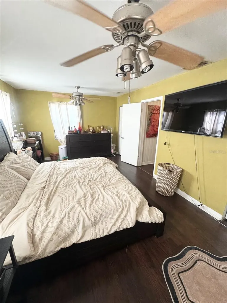 831 Naples Drive Orlando FL 32804
