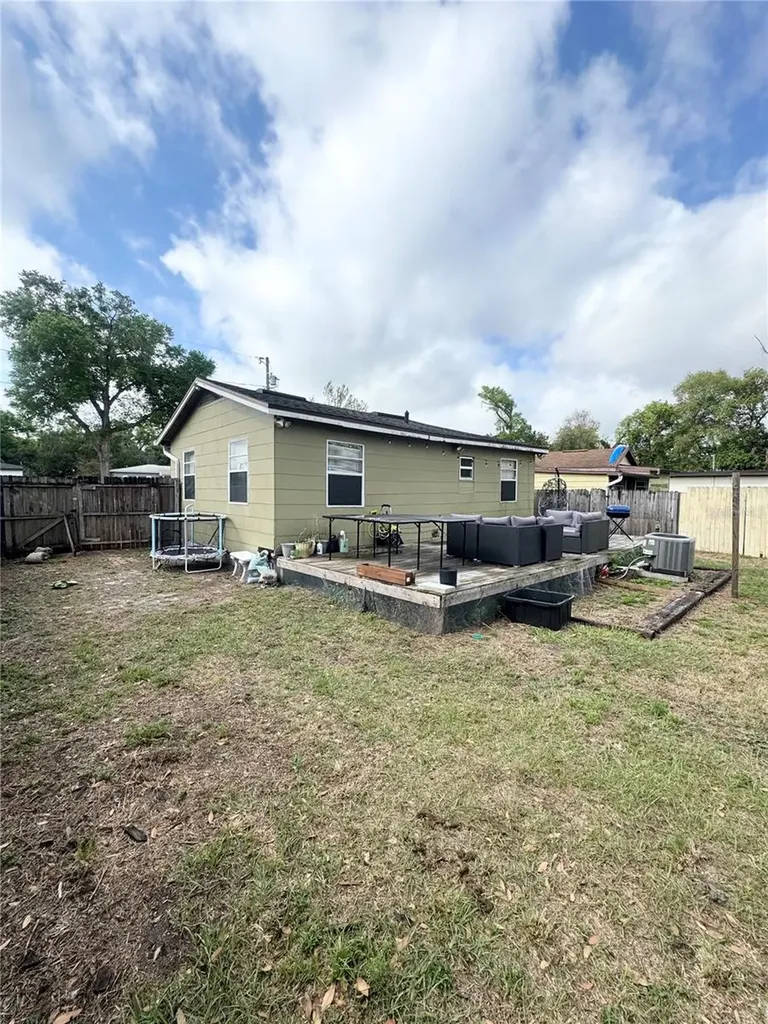 831 Naples Drive Orlando FL 32804