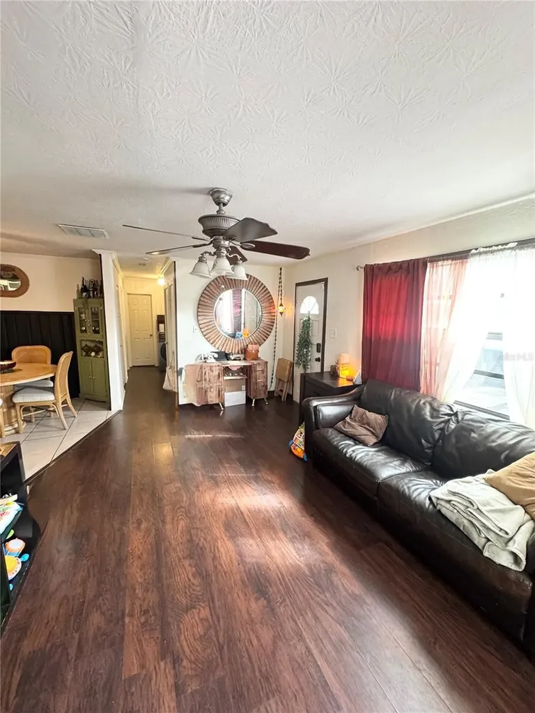 831 Naples Drive Orlando FL 32804
