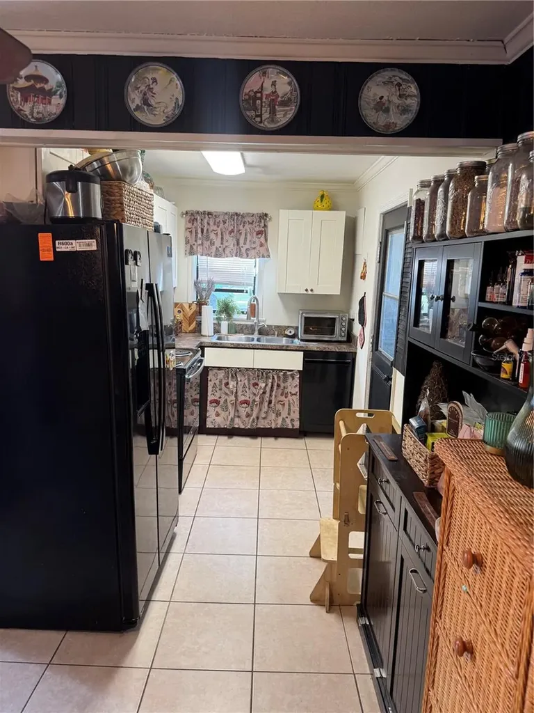 831 Naples Drive Orlando FL 32804
