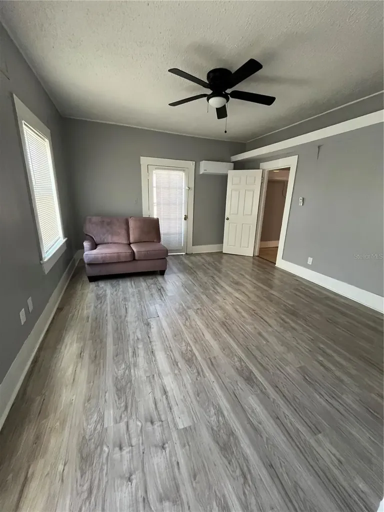 1907 N Morgan Street Tampa FL 33602
