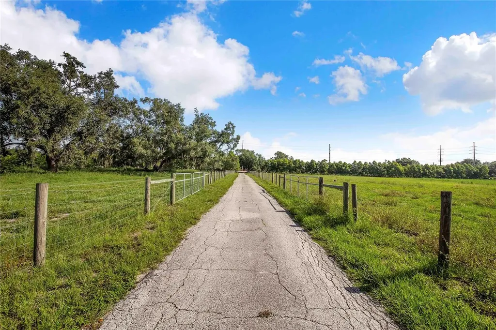 6631 Lake Hatchineha Road Haines City FL 33844
